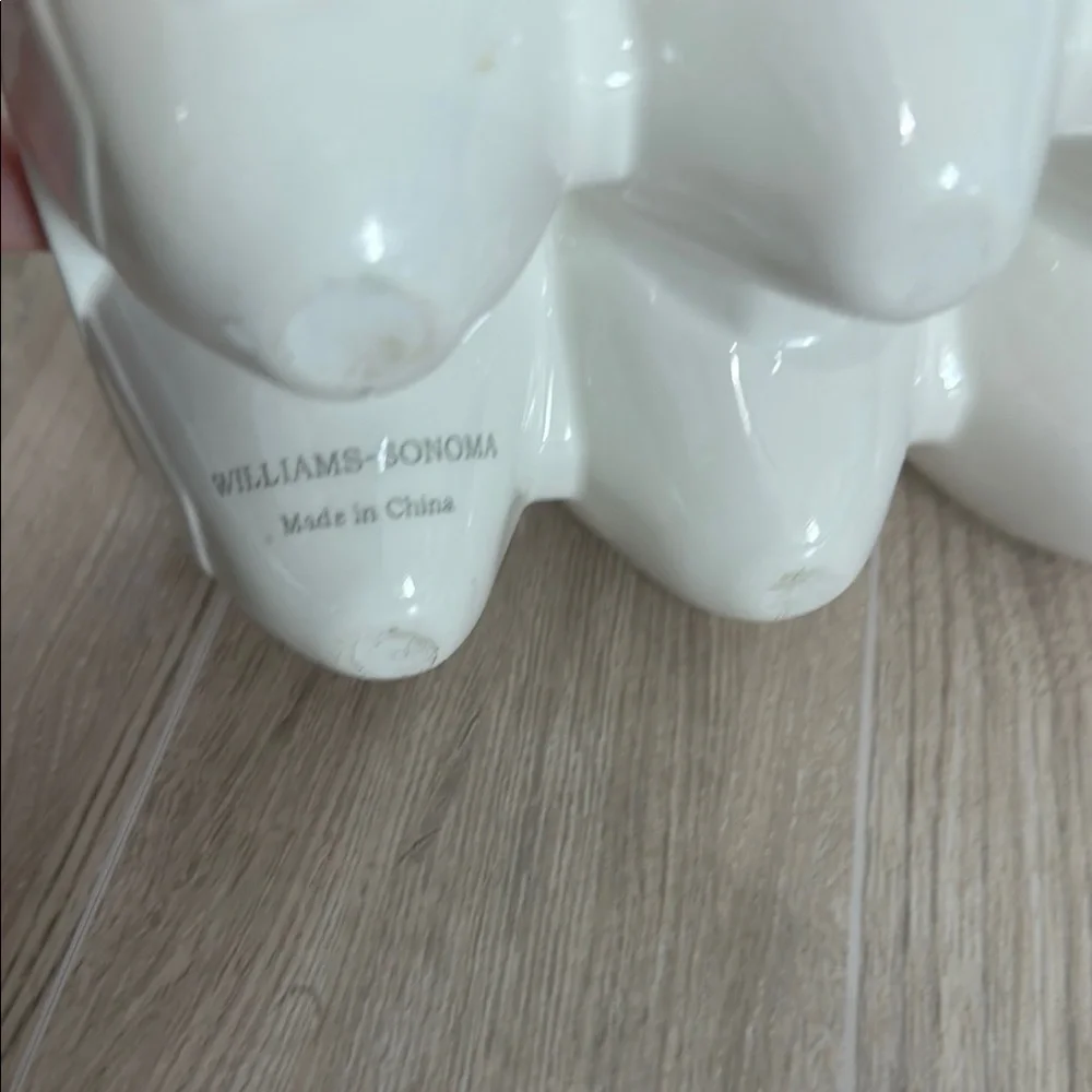 Williams Sonoma Cream Egg Holder